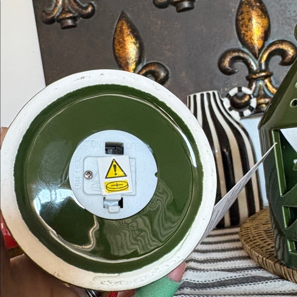 🆕2 Glazed Ceramic Pine Tree Cutout Lanterns - Picture 3 of 5